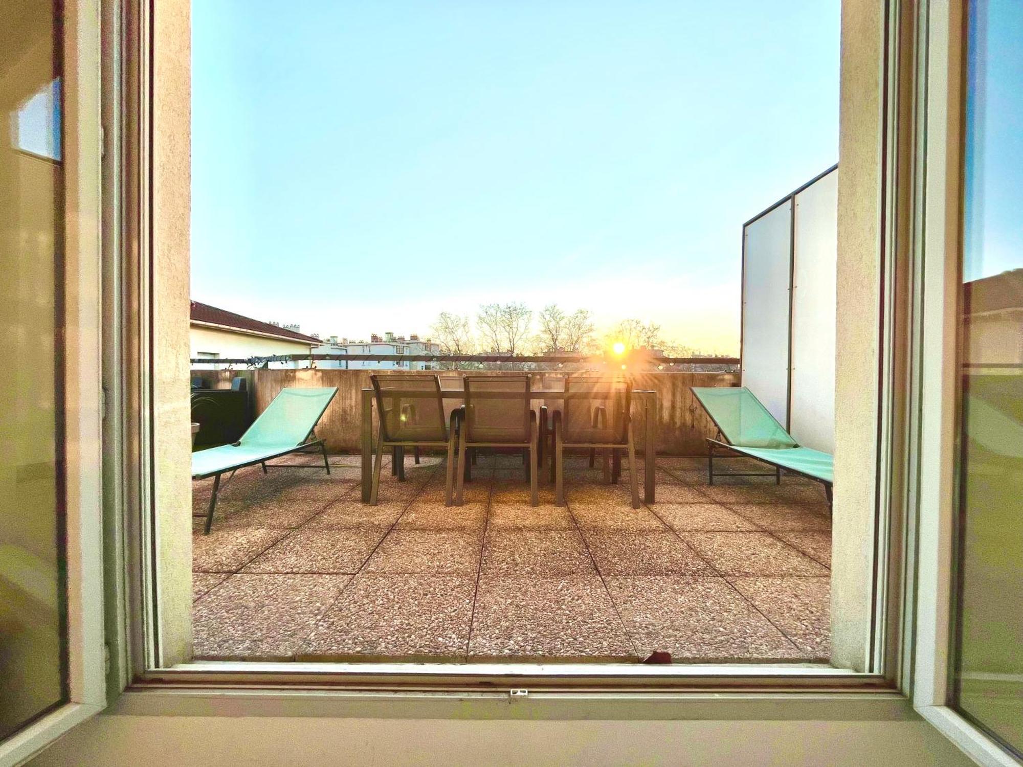 Bngo I Immense Rooftop Lyon I 2 Chambres, 4 Places Parkings, 2 Immenses Terrasses, 8 Personnes المظهر الخارجي الصورة