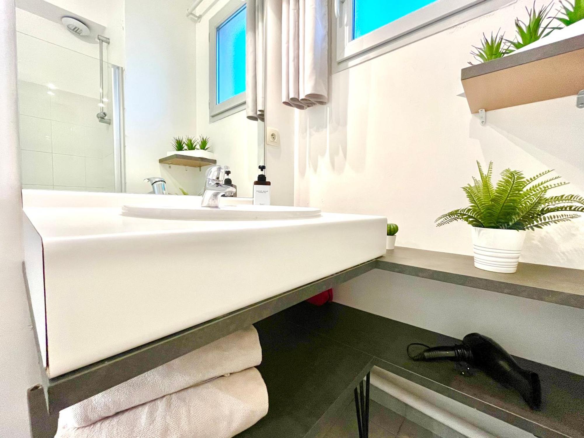 Bngo I Immense Rooftop Lyon I 2 Chambres, 4 Places Parkings, 2 Immenses Terrasses, 8 Personnes المظهر الخارجي الصورة