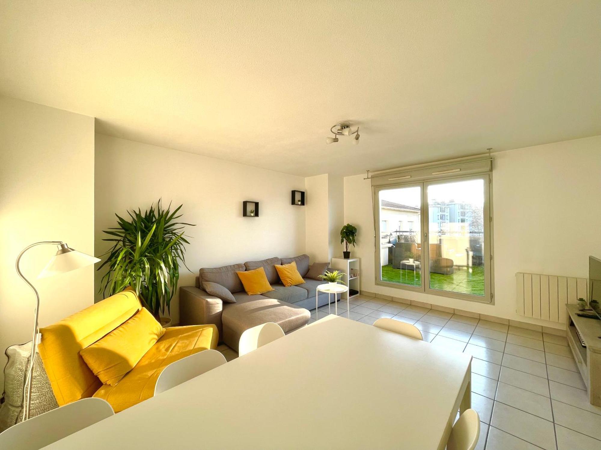 Bngo I Immense Rooftop Lyon I 2 Chambres, 4 Places Parkings, 2 Immenses Terrasses, 8 Personnes المظهر الخارجي الصورة