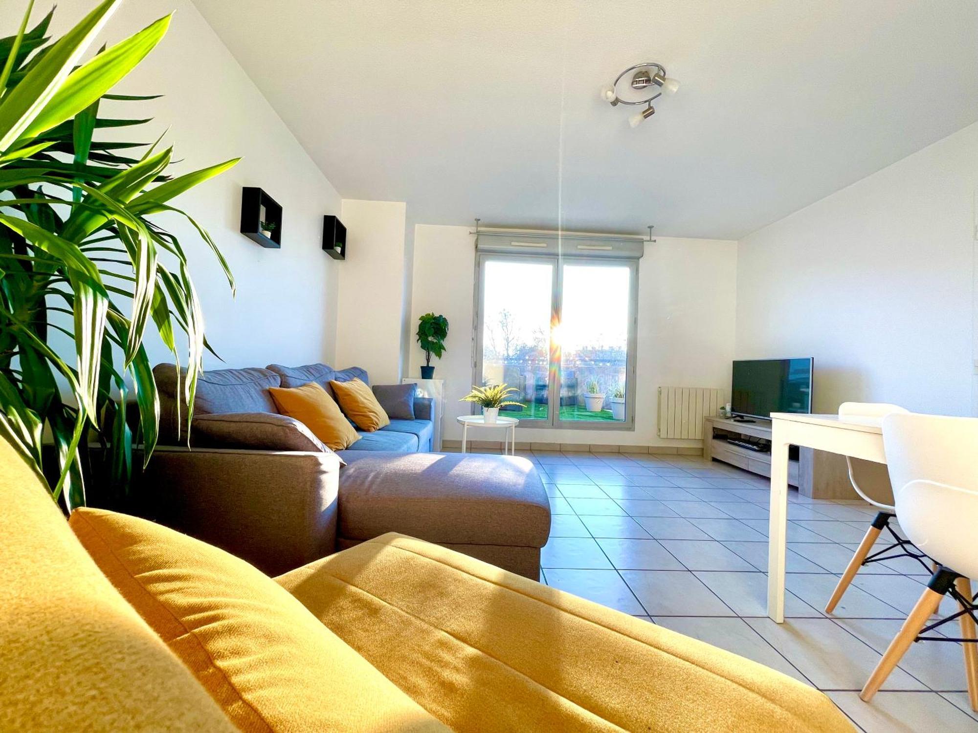 Bngo I Immense Rooftop Lyon I 2 Chambres, 4 Places Parkings, 2 Immenses Terrasses, 8 Personnes المظهر الخارجي الصورة